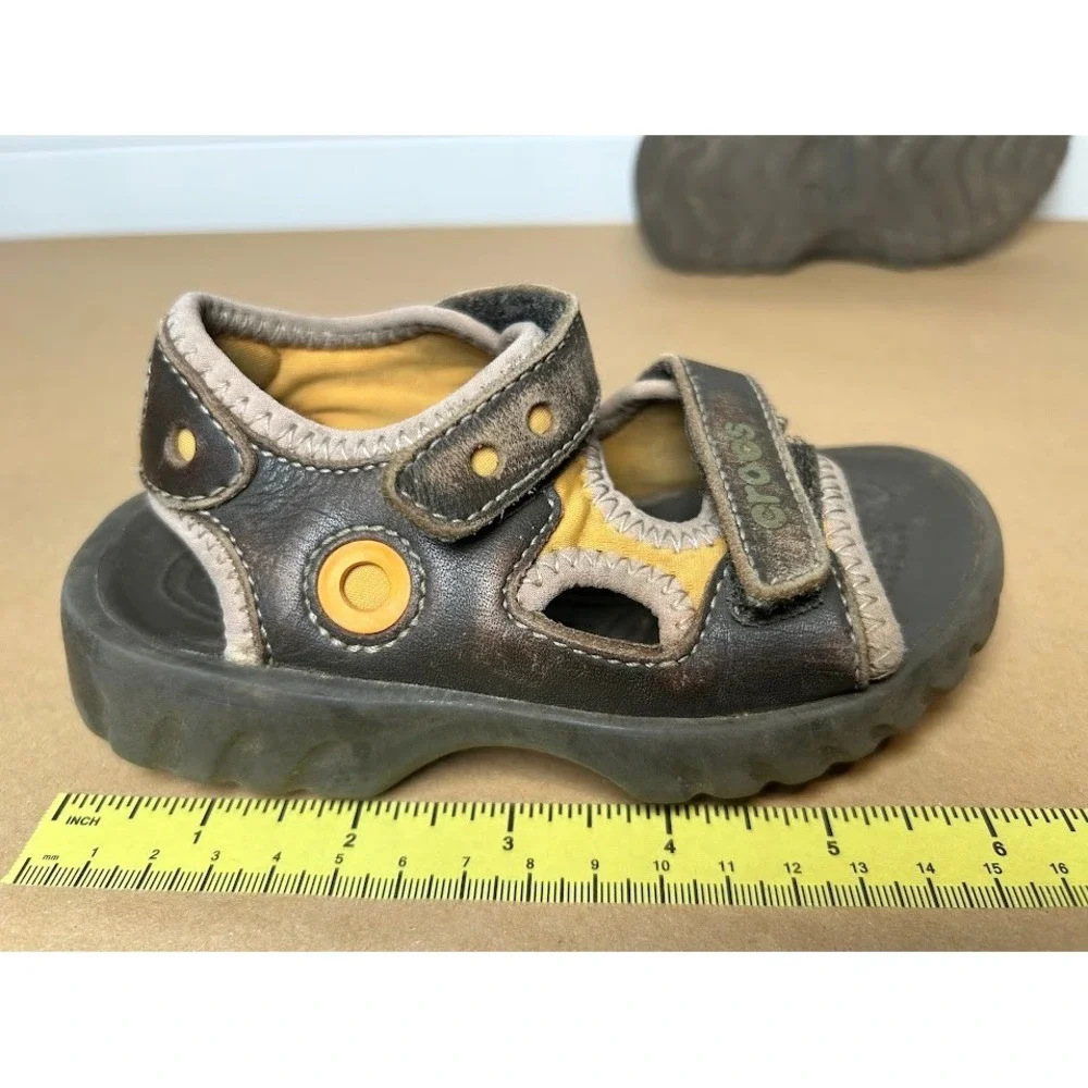 Crocs Kids Brown Leather Mesh Sport Sandals Size C8/9 Hook Loop‎ Straps Rugged